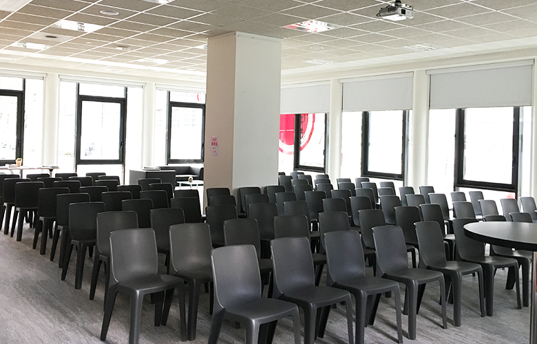 Hall de conférence en plein coeur du quartier de la création Nantes